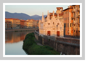 The Arno river and the Church of Santa Maria della Spina